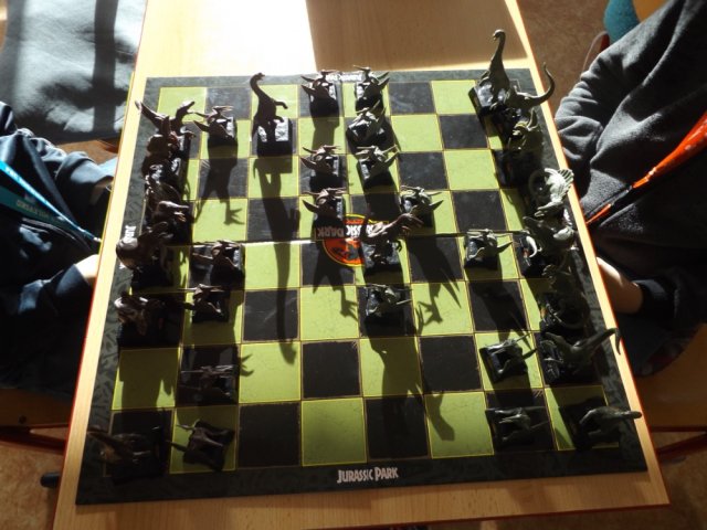 deskovehry 8